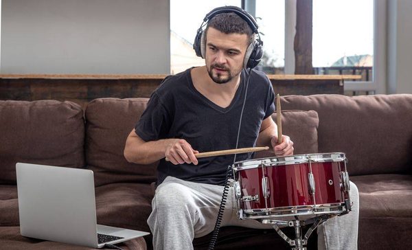 Cours de batterie à Orléans, l'humeur en musique